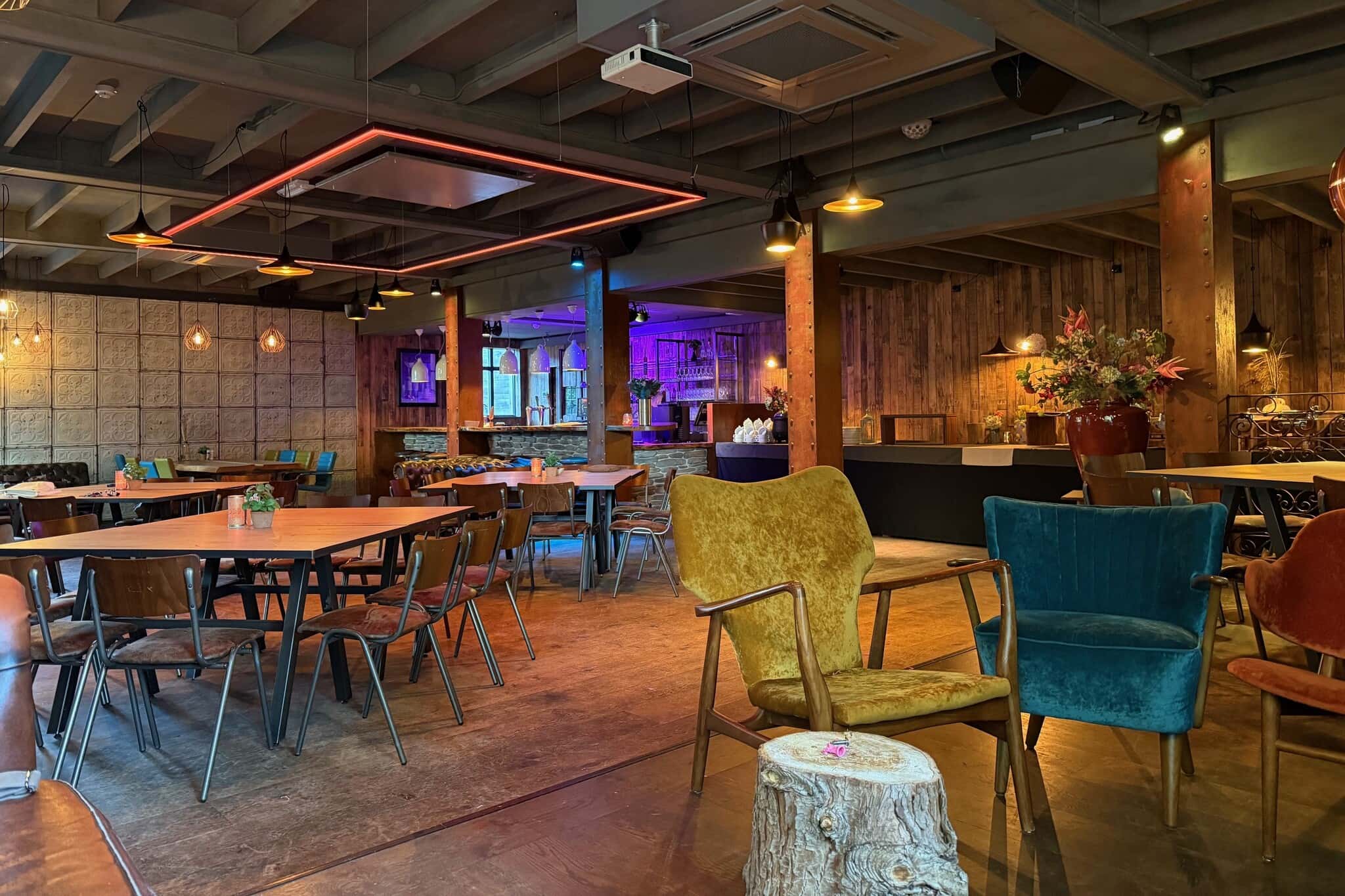 The Lounge Bar