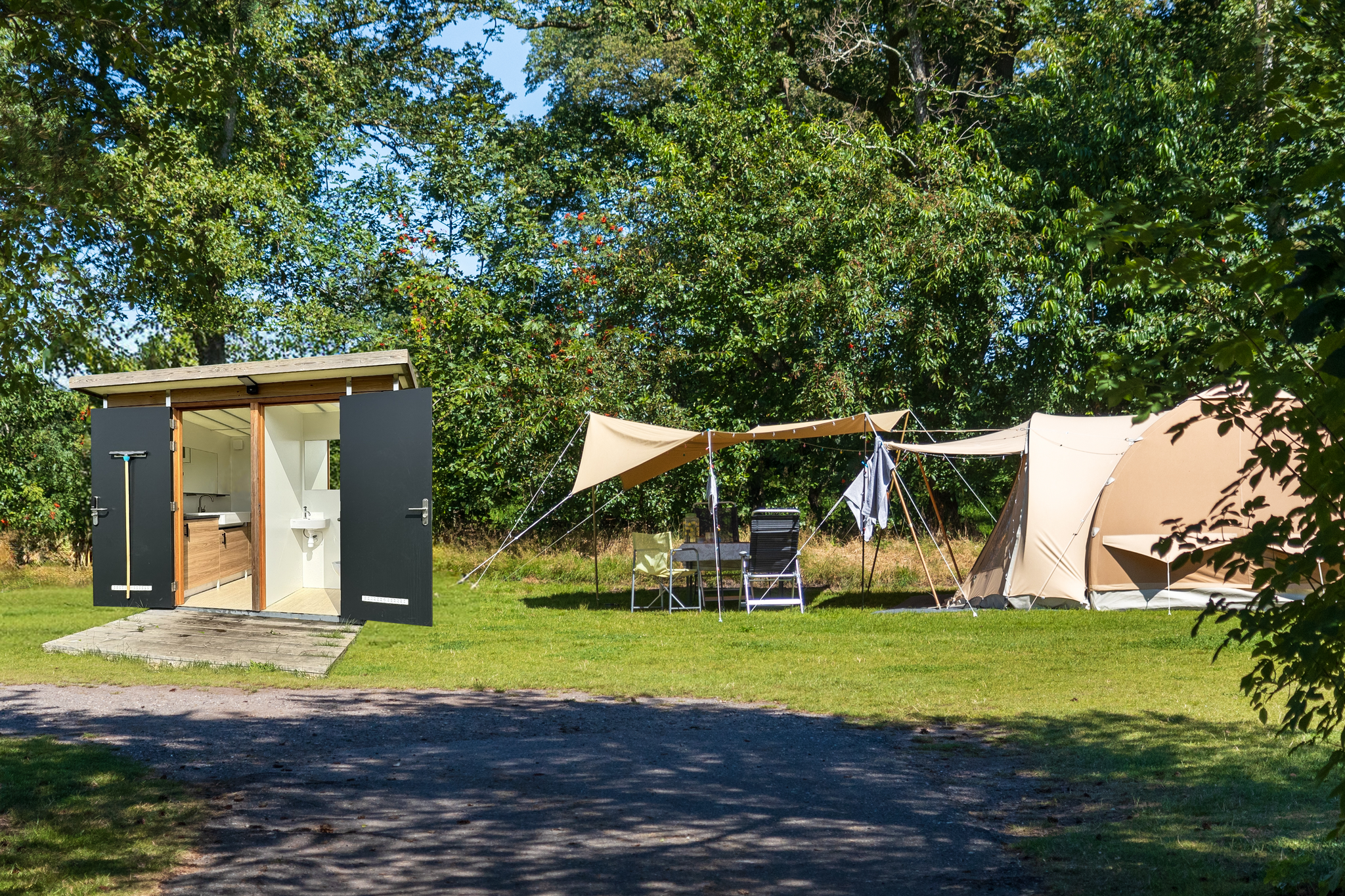 Kampeerplaats privé sanitair premium