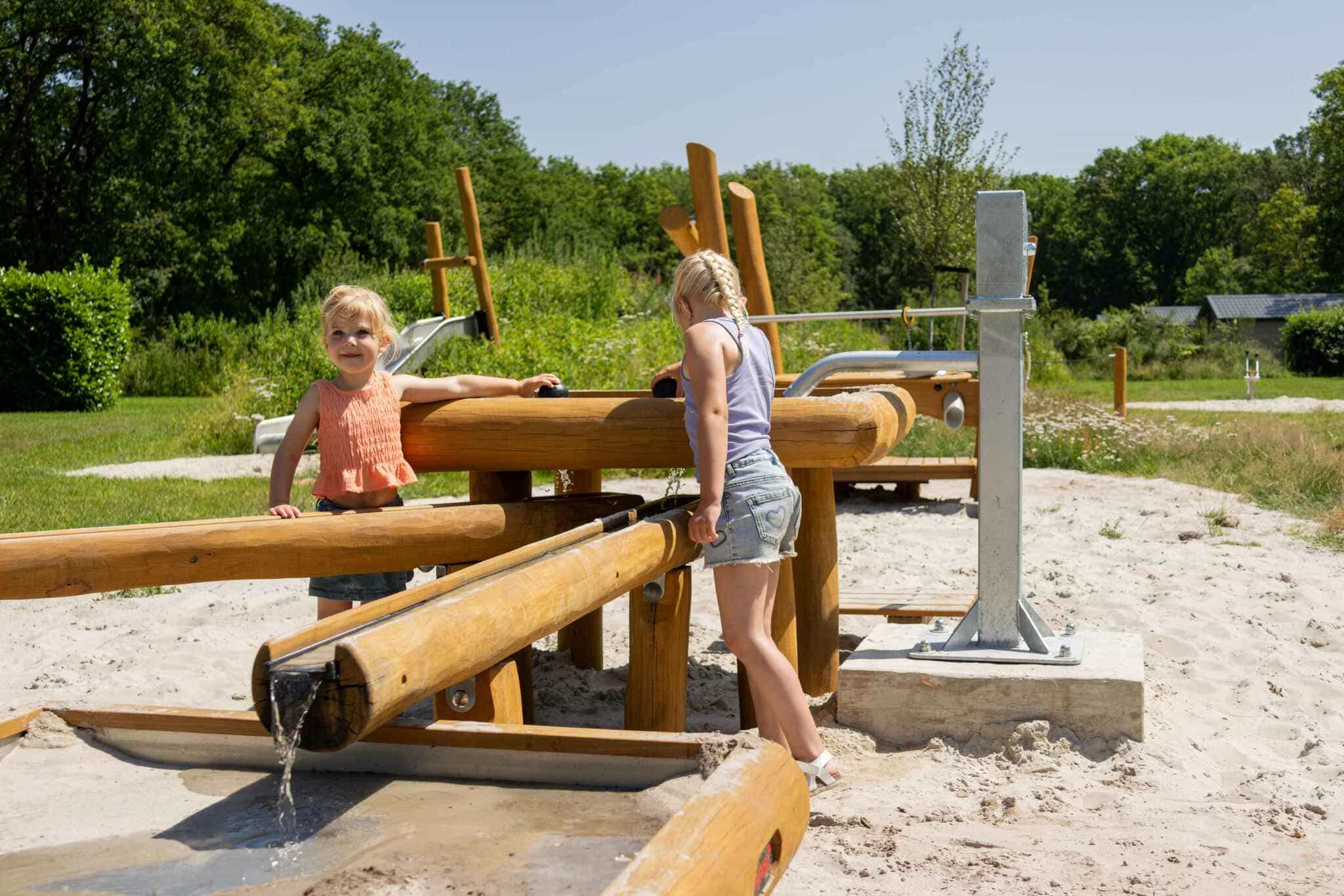 Nieuw: premium kampeerplaatsen + Blaadje's bron